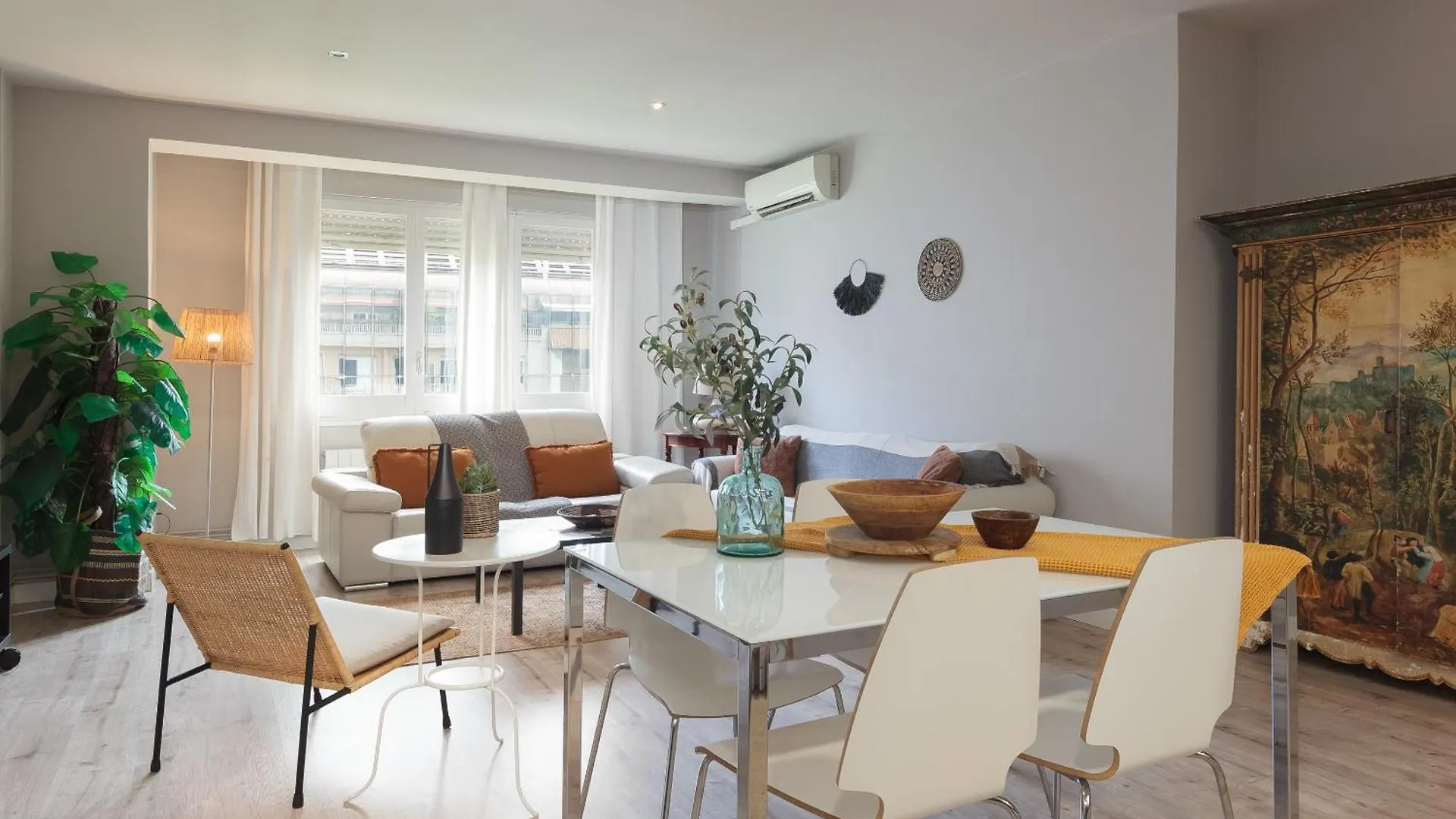 Contacten van Letsgo Diagonal Avenue Apartment